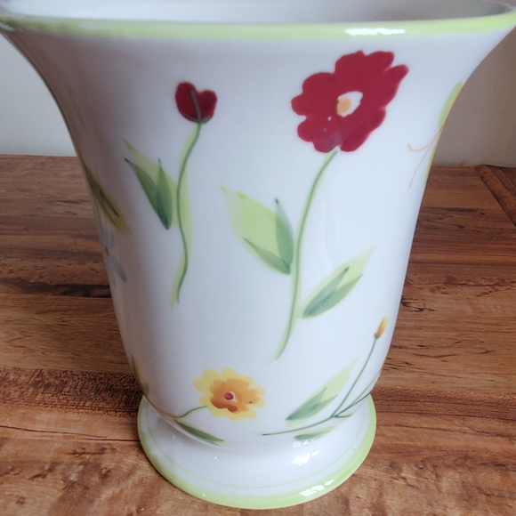 Emma bia floral vase - Picture 8 of 13